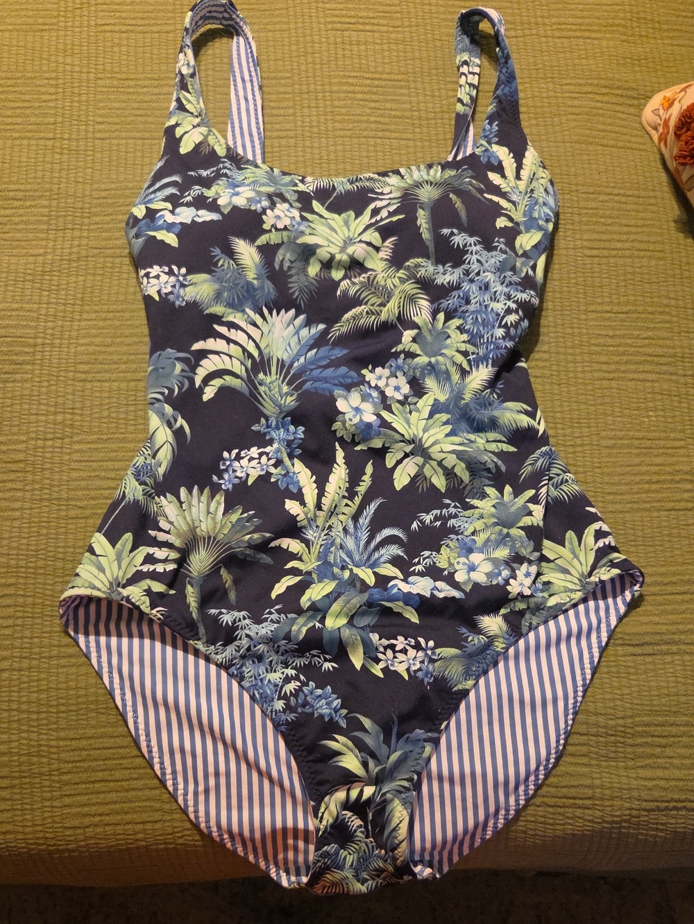 New Tommy Bahama Womens Size 12